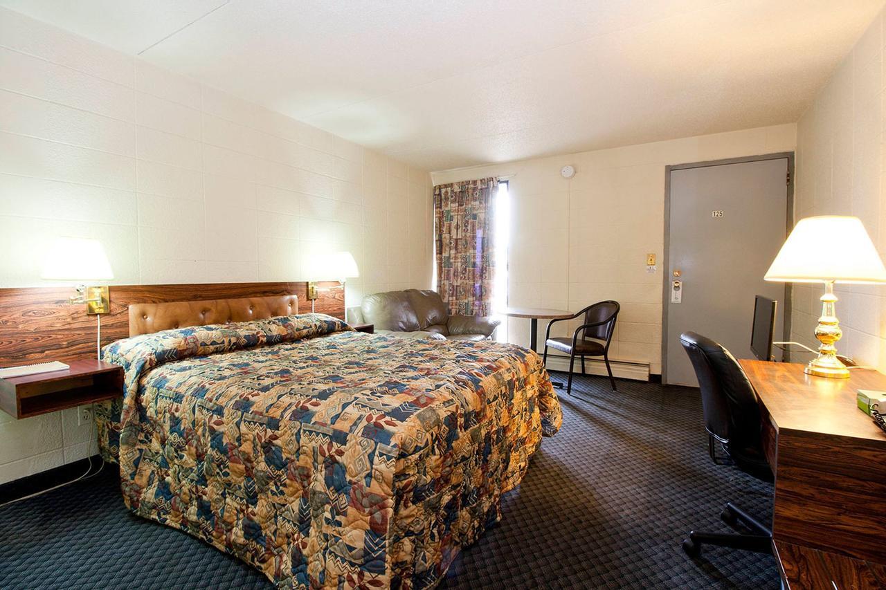 Aladdin Motel Edmonton Dış mekan fotoğraf